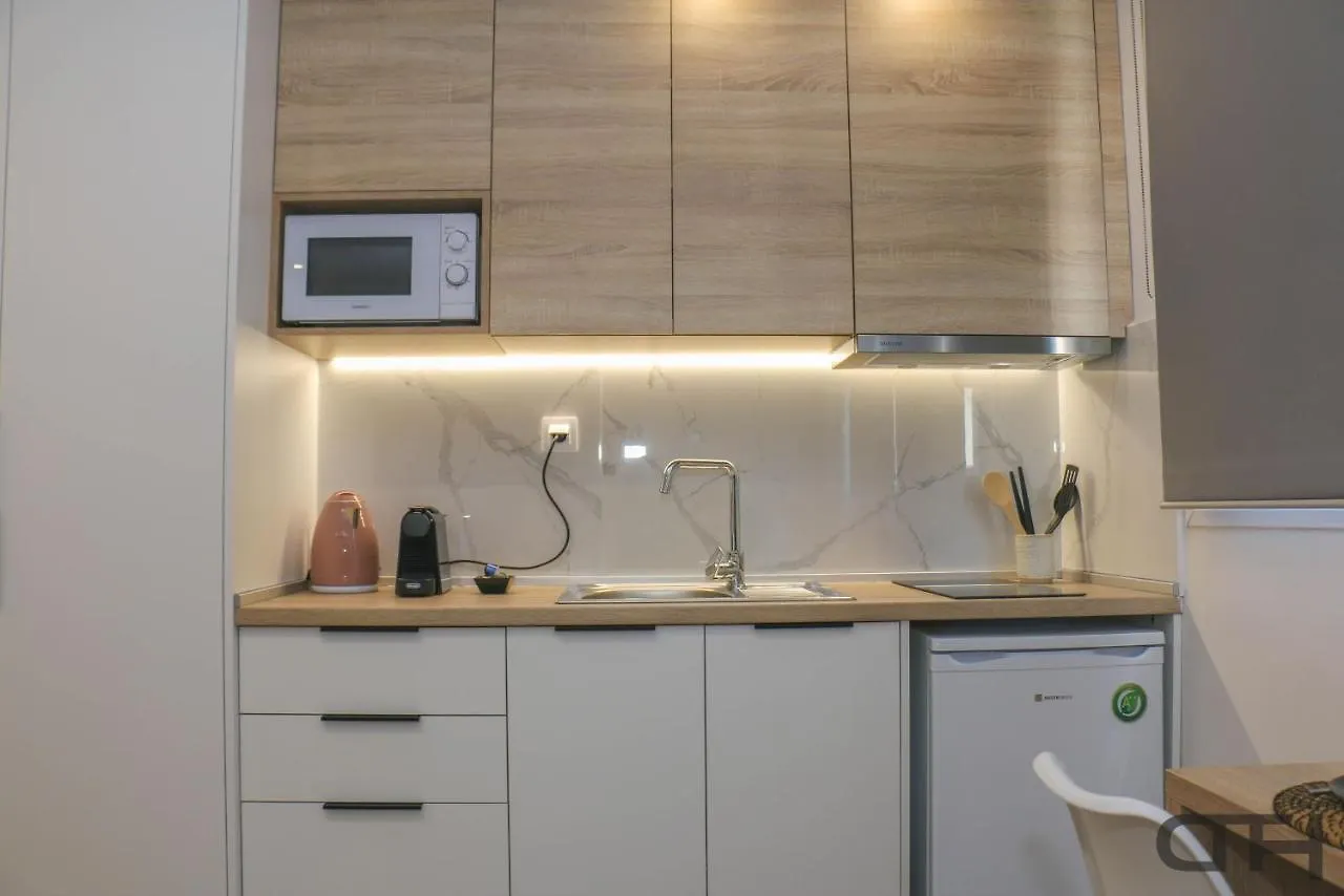 New Deluxe Studio 4 Downtown Thessaloniki- Fully Equiped 0*,  Grekland